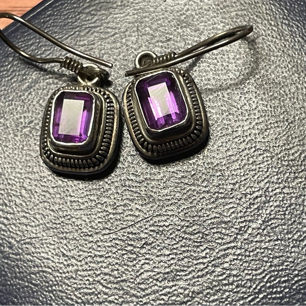 Elegant Purple 925 Sterling Silver Earrings - Picture 5 of 7